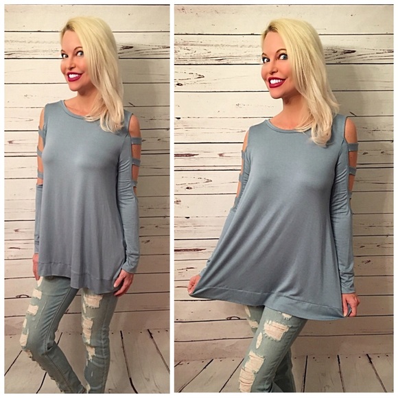 🎉 HP 🎉 Arm cut out tunic in light sapphire 💕 - Picture 4 of 5