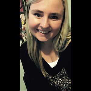 Meet your Posher, Courtney