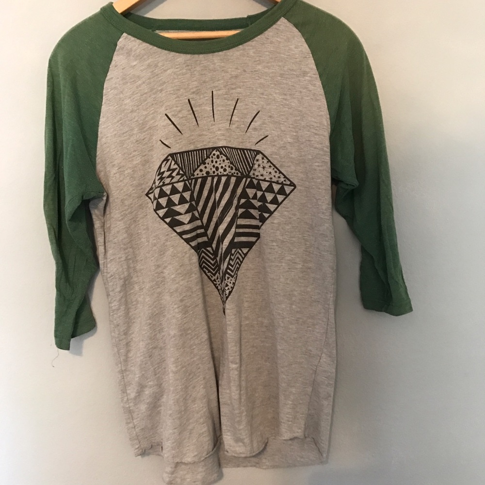 Half sleeve t-shirt