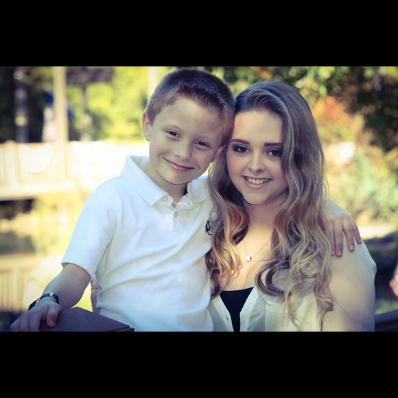 Meet your Posher, Stacy - Picture 4 of 6