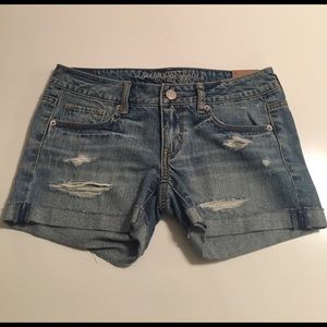 NEW with tags!! Cuffed/Ripped American Eagle Short