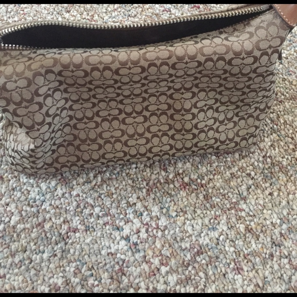 Coach purse - Picture 3 of 3