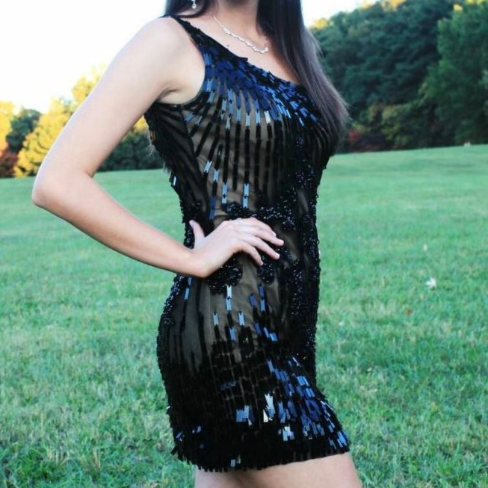 Mcduggal formal sequin dress size 4