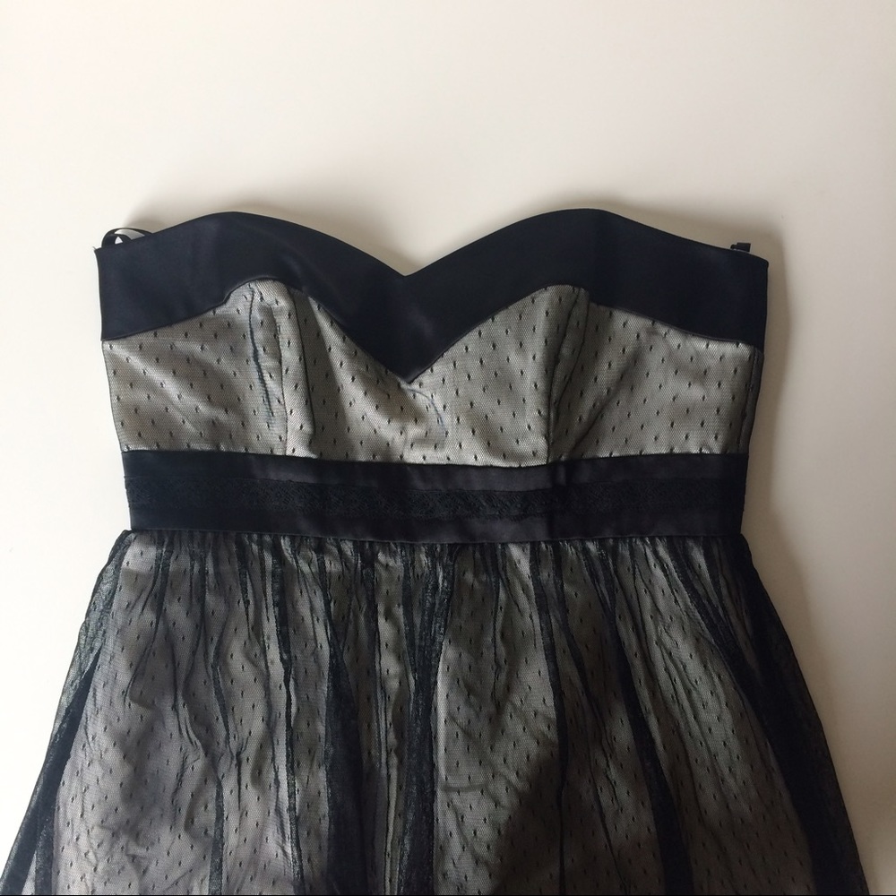⭐️ MUST GO ⭐️ White House Black Market dress