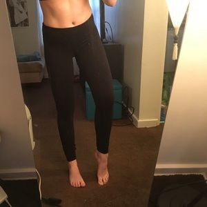 Black Wunder under lululemon leggings