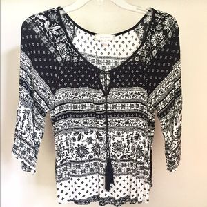 🚨2 for $22🚨La vie 89 long sleeve blouse