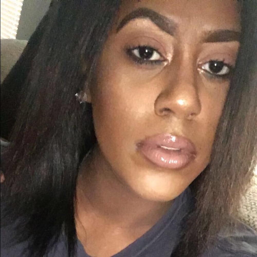 Meet your Posher, Jazmine