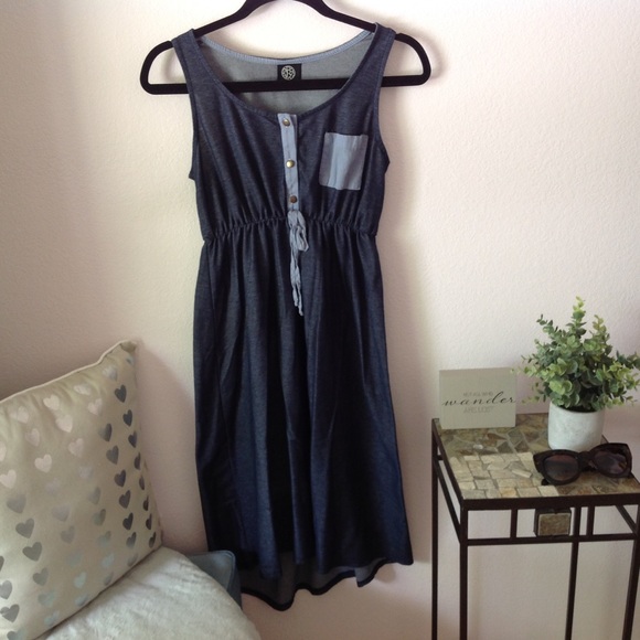bobeau Dresses & Skirts - Bobeau Maternity Chambray Dress