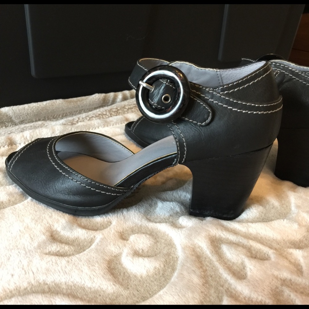 Kohl's sandals.