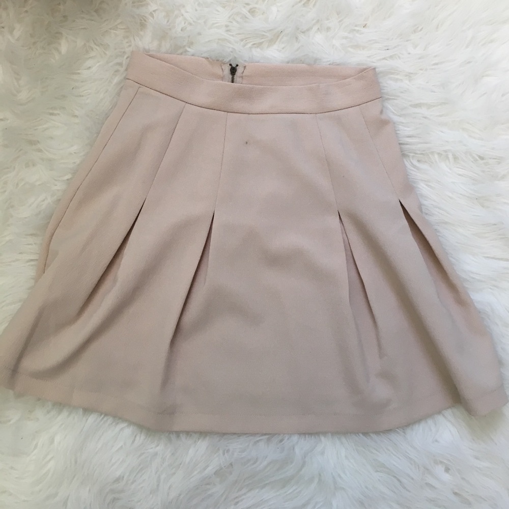 Nude skater skirt