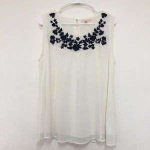 Skies and Blue Alexa Embroidery Detailed Tank Sz L