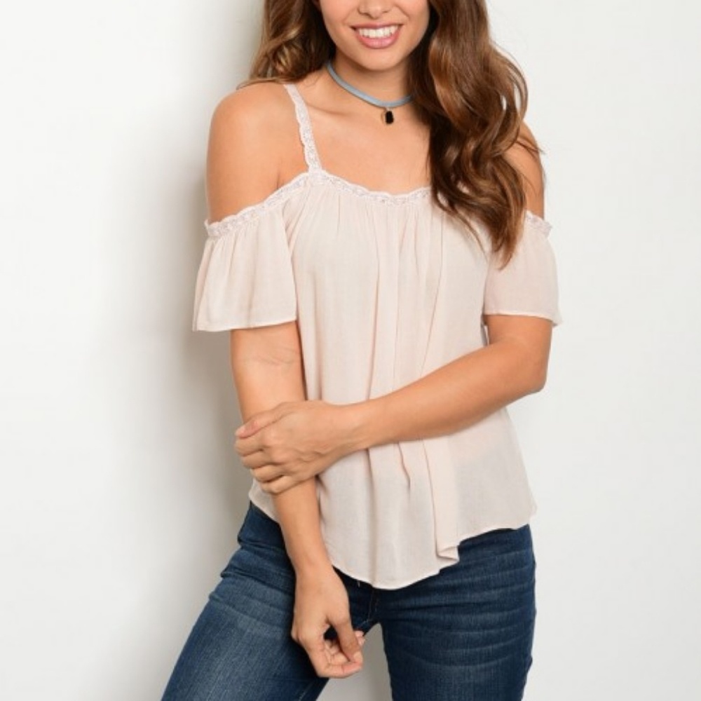 Cold shoulder top in light pink