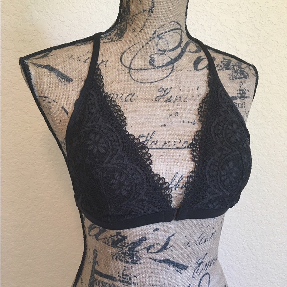 🛍 Victoria's Secret Black Lace Bralette