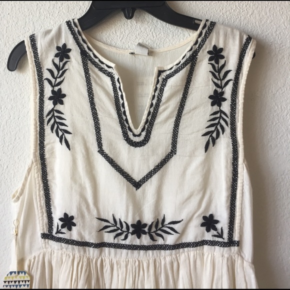White Boho Dress - Picture 2 of 5