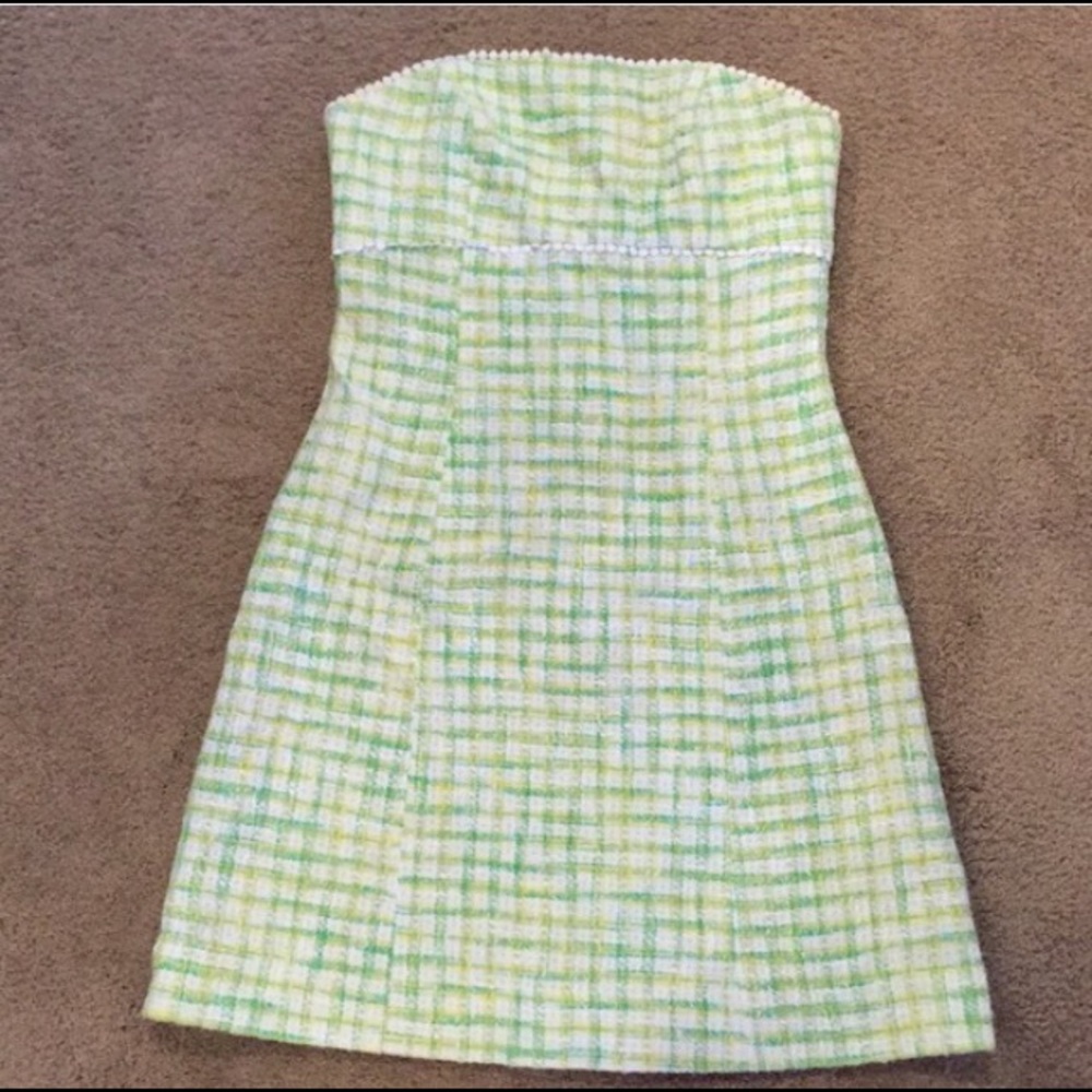 Lilly Pulitzer strapless dress. Gently worn. Sz 6