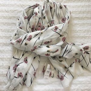 NWT Loft Floral scarf