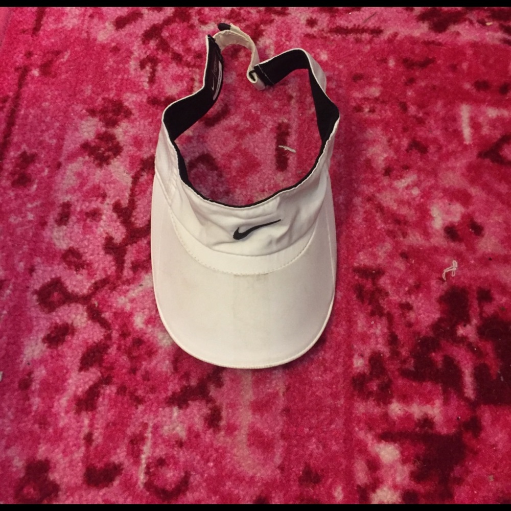 Nike visor