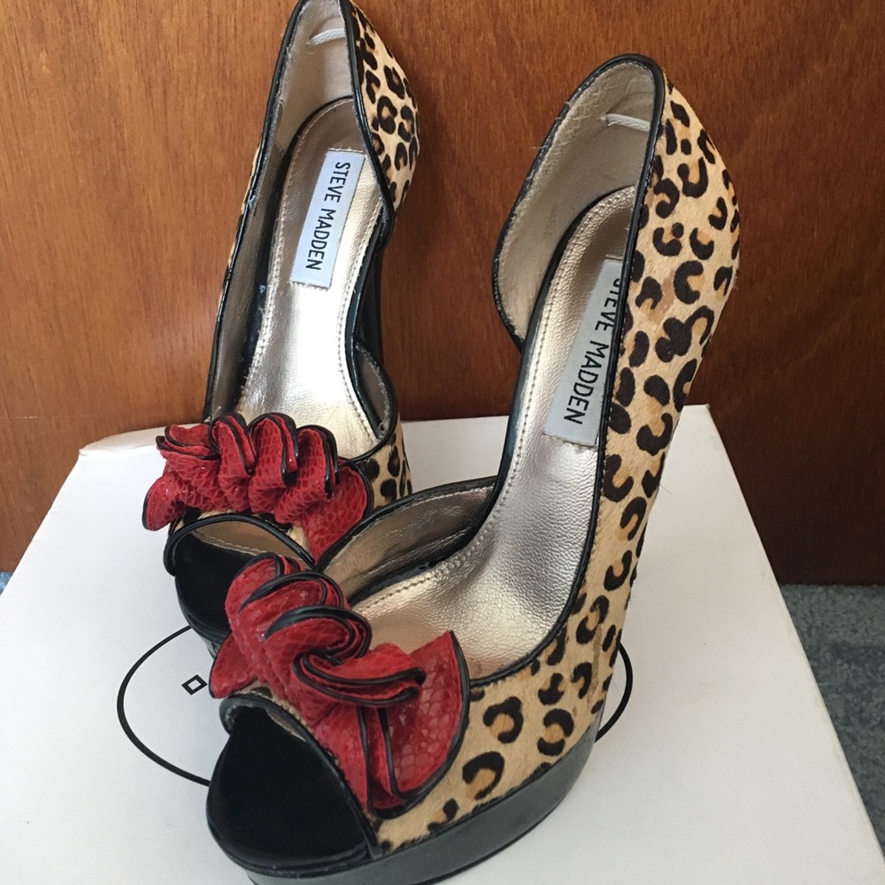 Steve Madden leopard print platform open toe heel
