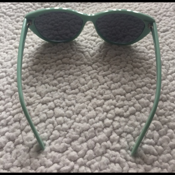 BRAND NEW Mint cat eye sunglasses - Picture 3 of 3