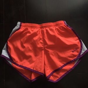 NIKE ATHLETIC SHORTS