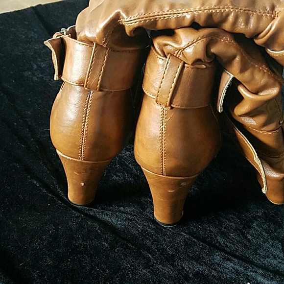 Boots - Picture 3 of 3
