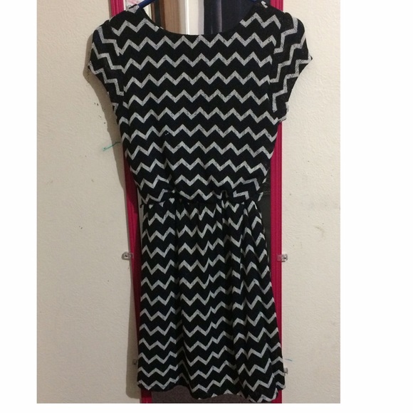 Chevron Dress - Picture 2 of 3