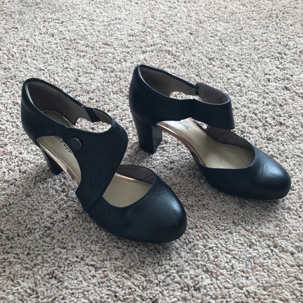 NWT Hushpuppies Black Chunky Heels