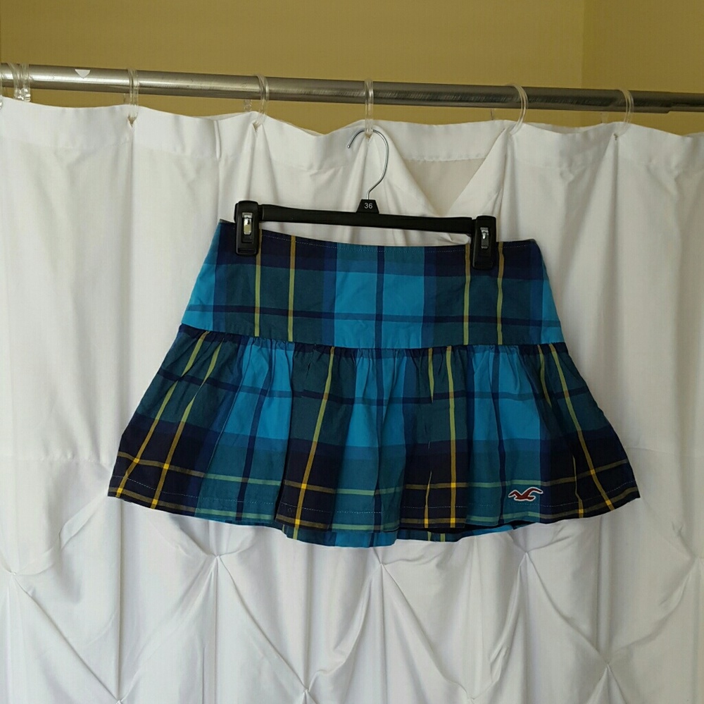 Hollister blue plaid pleated mini skirt Juniors