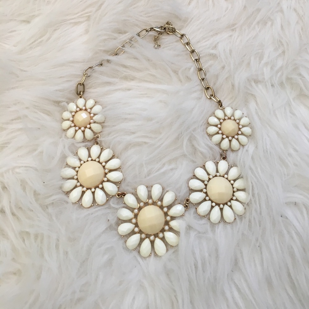 White flower statement necklace