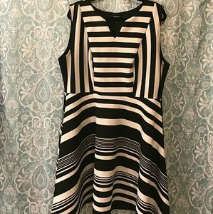 TORRID FIT AND FLARE DRESS