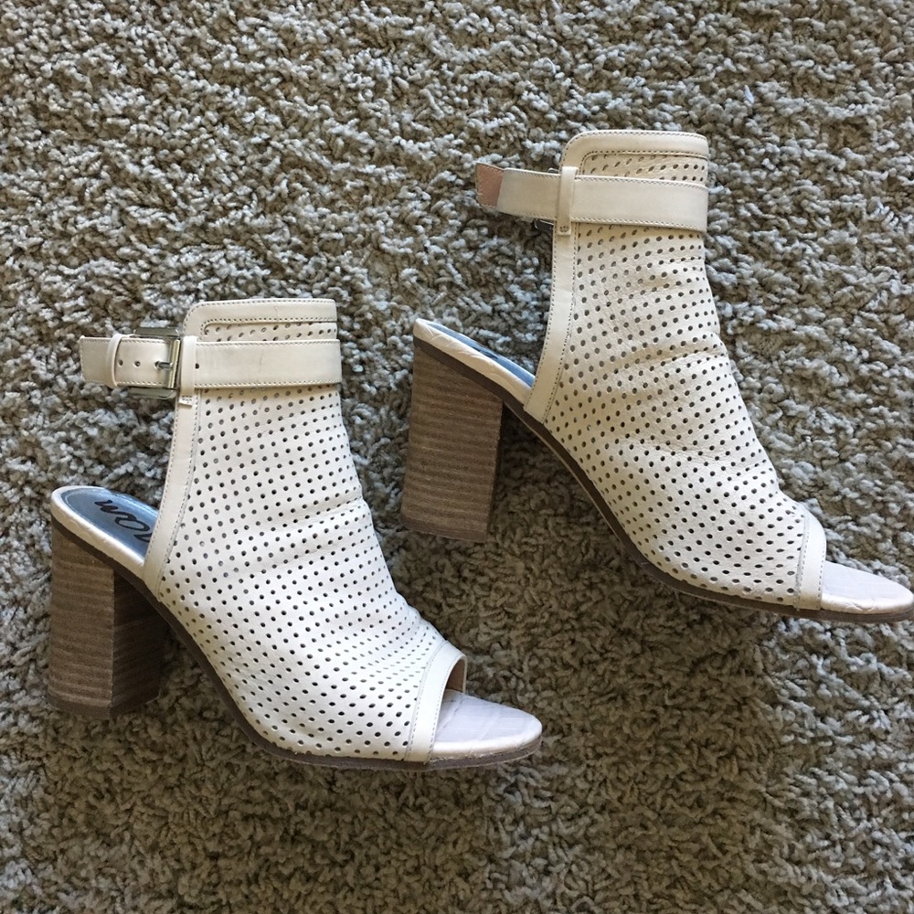 Sam Edelman Emmie Perforated Heel, worn only once!