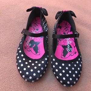 Minnie Mouse shoes