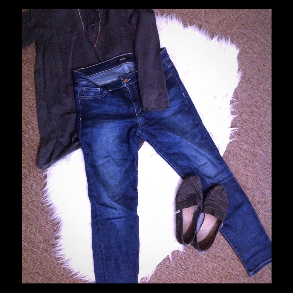 Joe's jeans- size 27 ankle stretch skinny jeans