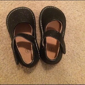 Mary Jane squeaker shoes