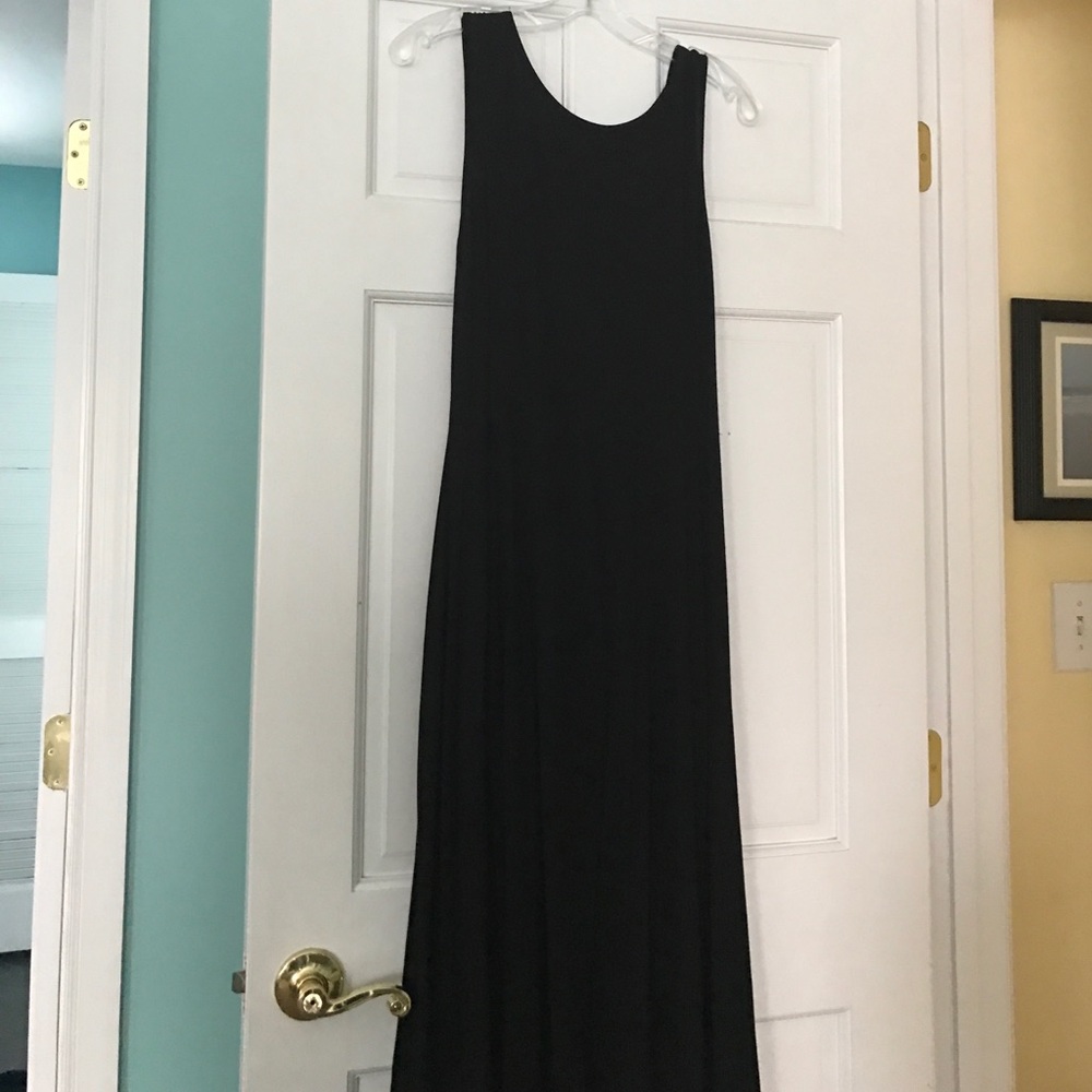 Black dress- sleeveless