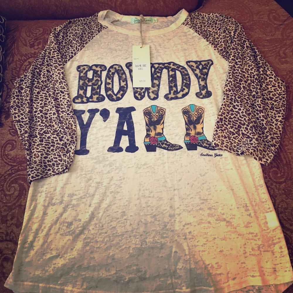Raglan-inspired "Howdy Y'all" Boutique Top ⭐️NWT⭐️