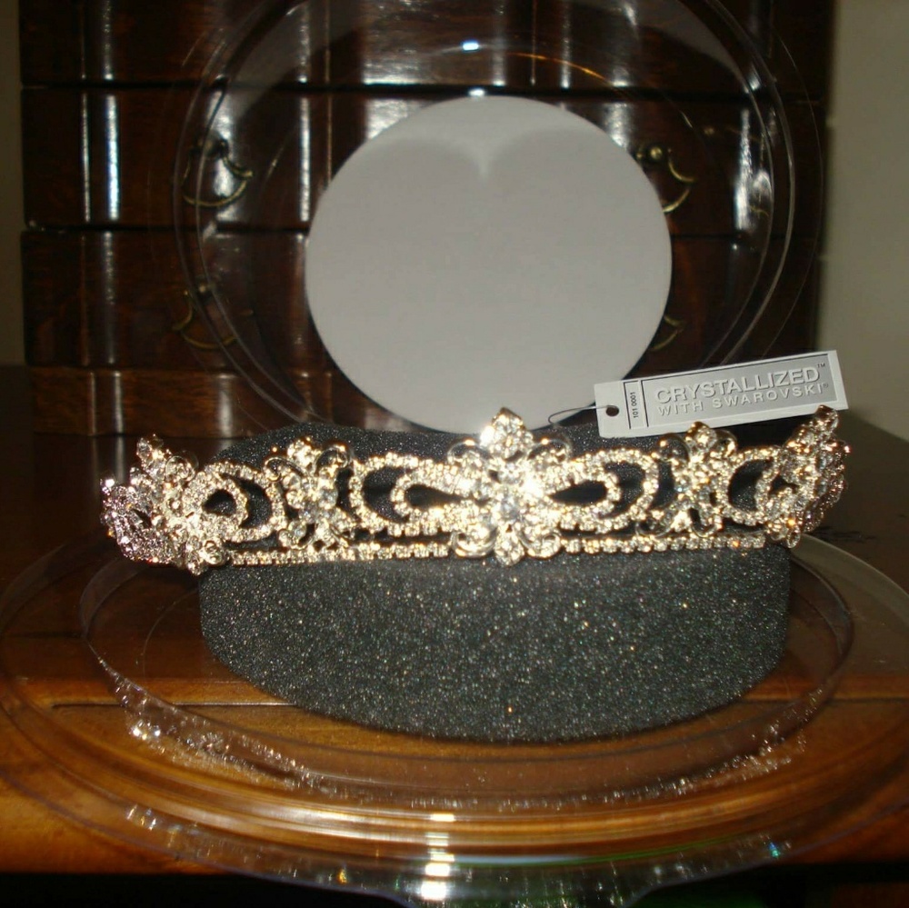 Tiara - Picture 3 of 3