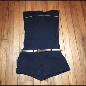 🌹✨NWT Black Stripe with Gold Shorts Romper Small