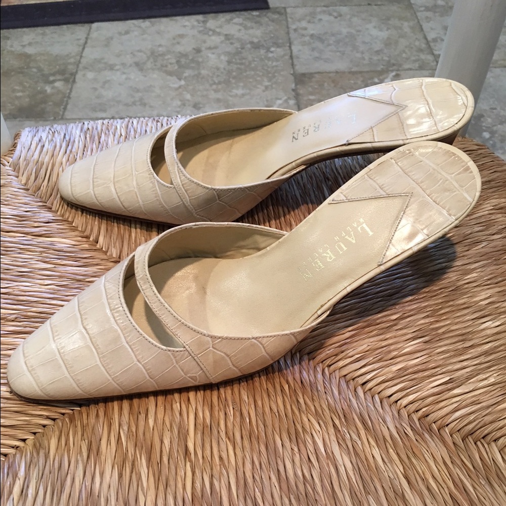 RALPH LAUREN SLIP ONS SIZE 8 1/2