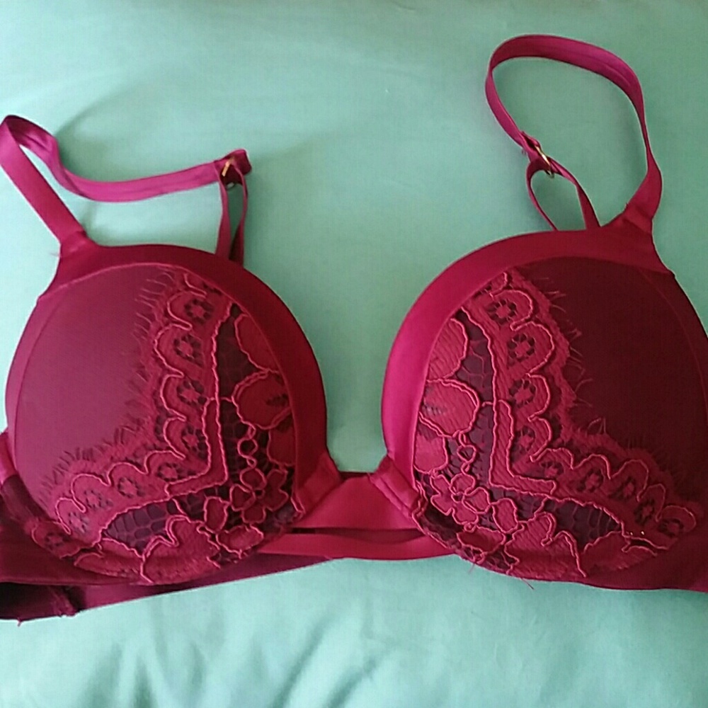Burgundy bombshell