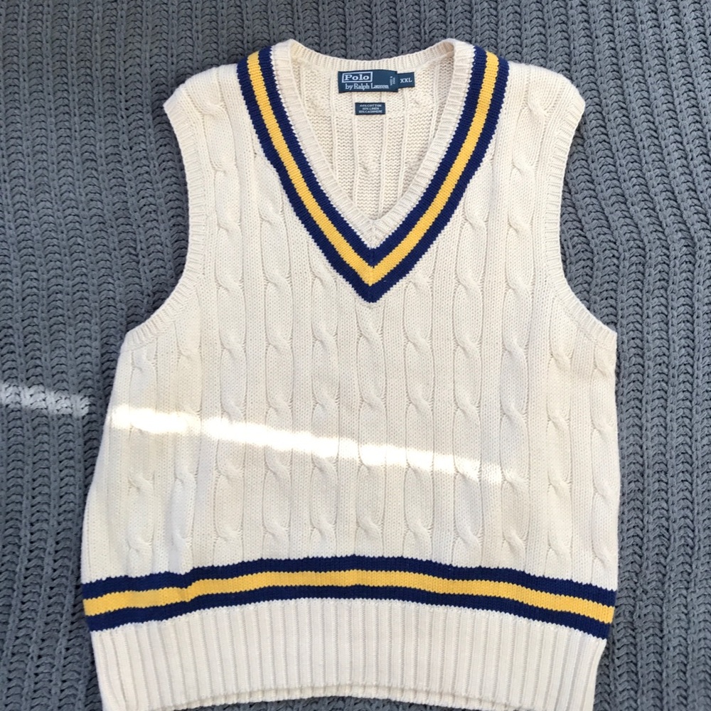 🎉NWOT🎉 Men's Sweater Vest in Cream