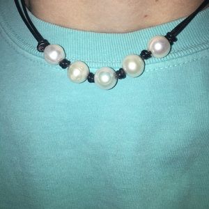 5 pearl leather necklace