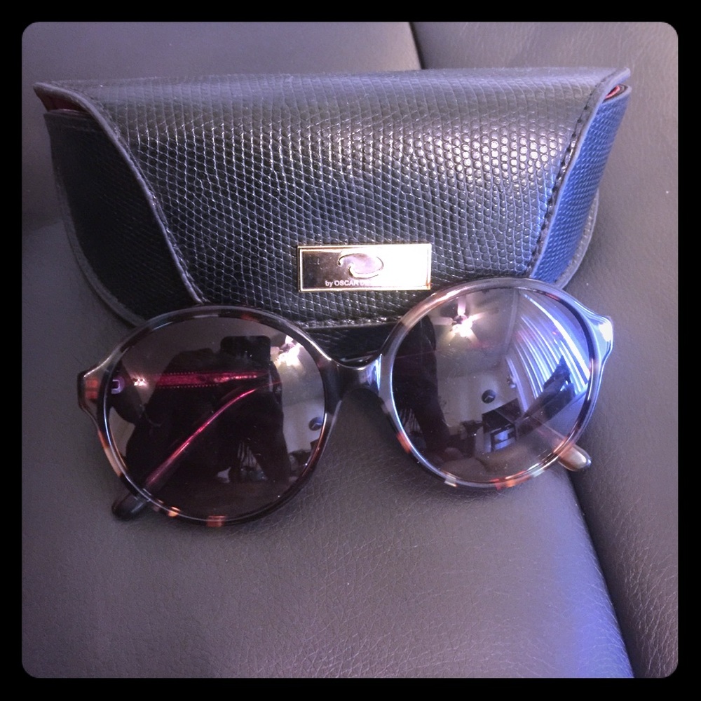 O by oscar de la renta sunglasses