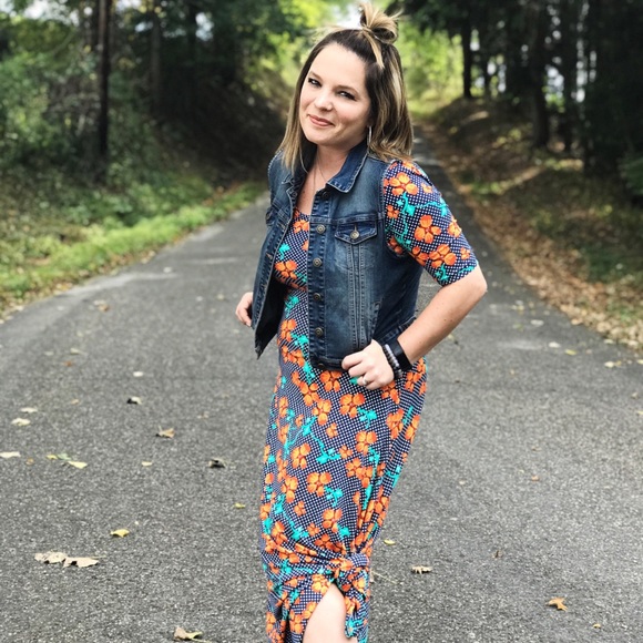 Meet your Posher, Jenna - Picture 2 of 6