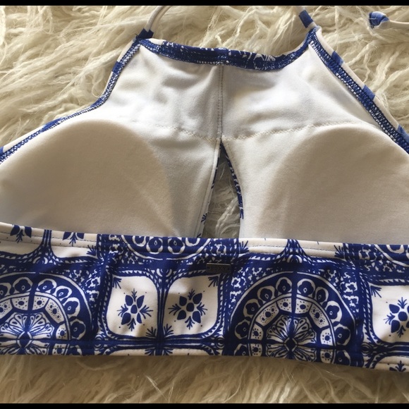 Roxy Tide of the Way Crop Halter Bikini - Picture 4 of 5