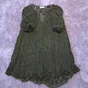 Lace keyhole dress
