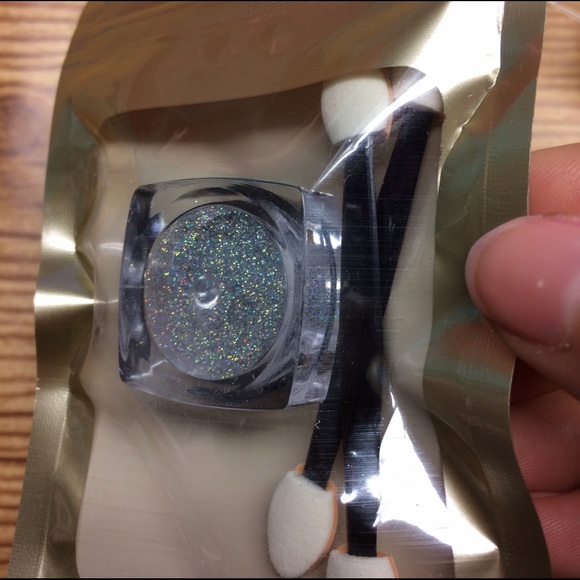 Check new listing - still available - Picture 4 of 5