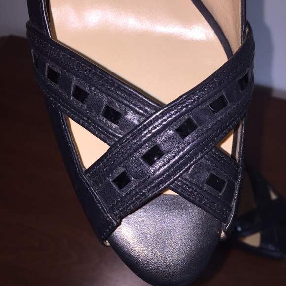 FLASH SALE!!  Cole Haan Heels - Picture 4 of 5