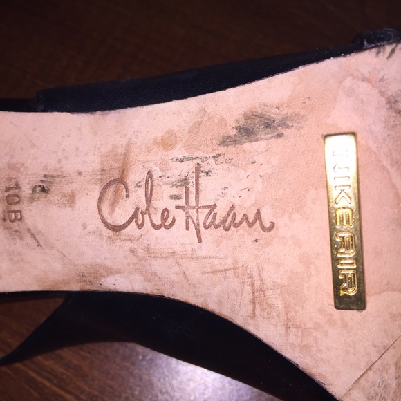 FLASH SALE!!  Cole Haan Heels - Picture 5 of 5