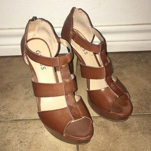 Strappy Guess heel